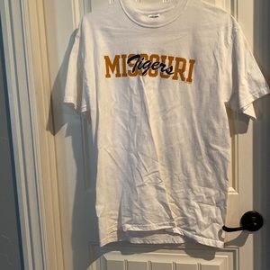 New never worn Missouri Tigers Shirt